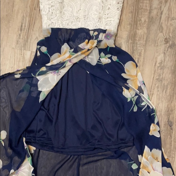 Dress - Picture 3 of 7